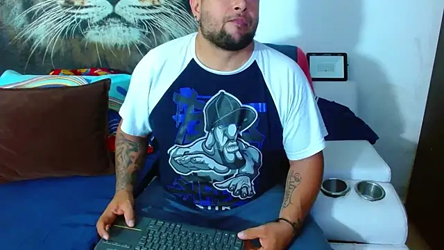 Michaell Myerss  online show from 11/10/25, 08:14