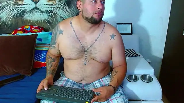 Michaell Myerss  online show from 11/05/25, 12:19