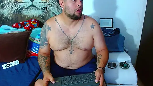 Michaell Myerss  online show from 11/06/25, 01:59