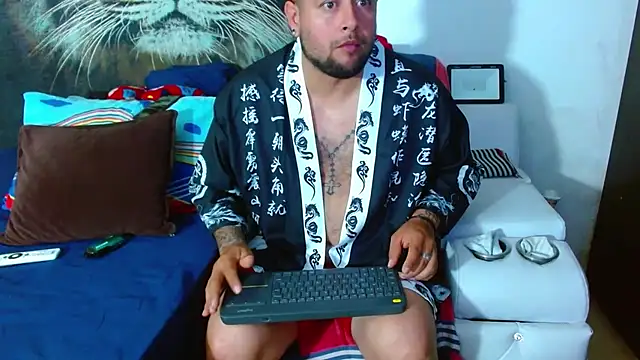 Michaell Myerss  online show from 11/07/25, 01:26