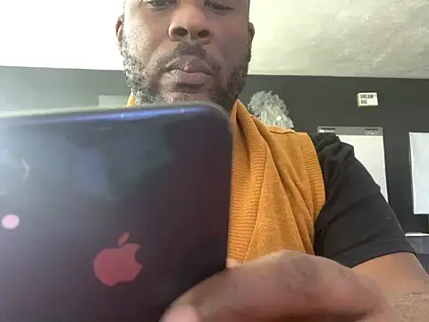 Snapshot of bigshh8 chatting on 02/26/26, 07:03 bigshh8 online show from 02/26/26, 07:03