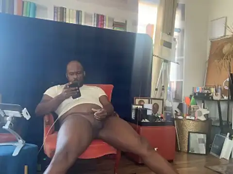 Snapshot of bigshh8 chatting on 03/03/26, 10:39 bigshh8 online show from 03/03/26, 10:39