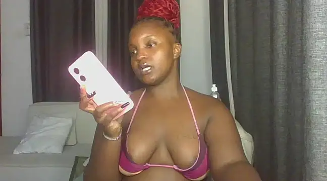 Snapshot of Ebony_butt chatting on 02/25/25, 01:09 Ebony butt online show from 02/25/25, 01:09