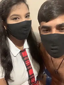 Snapshot of hottiess69 chatting on 11/03/25, 01:47 hottiess69 online show from 11/03/25, 01:47