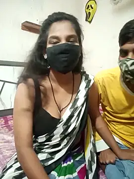 Snapshot of hottiess69 chatting on 02/19/26, 05:10 hottiess69 online show from 02/19/26, 05:10