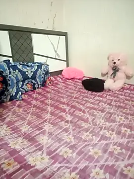 Snapshot of hottiess69 chatting on 02/15/26, 09:08 hottiess69 online show from 02/15/26, 09:08