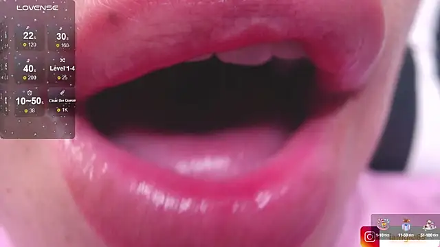 Snapshot of Georgina_1t chatting on 03/03/25, 05:52 Georgina 1t online show from 03/03/25, 05:52