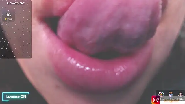 Snapshot of Georgina_1t chatting on 02/21/25, 03:32 Georgina 1t online show from 02/21/25, 03:32
