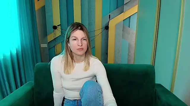 EmilyWalkeri online show from 03/12/26, 07:56