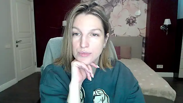Snapshot of EmilyWalkeri chatting on 01/23/25, 07:43 EmilyWalkeri online show from 01/23/25, 07:43