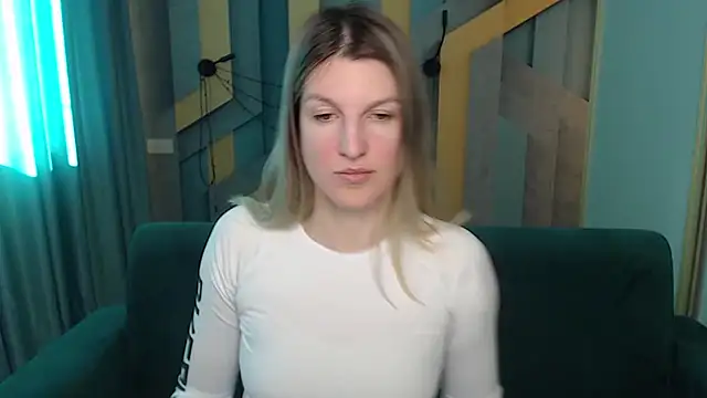 EmilyWalkeri online show from 02/24/26, 08:15