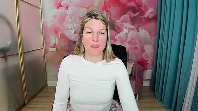 EmilyWalkeri online show from 05/21/26, 07:00