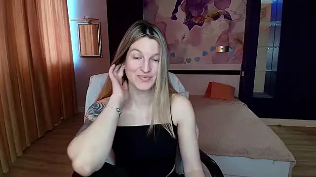 EmilyWalkeri online show from 05/31/26, 06:30