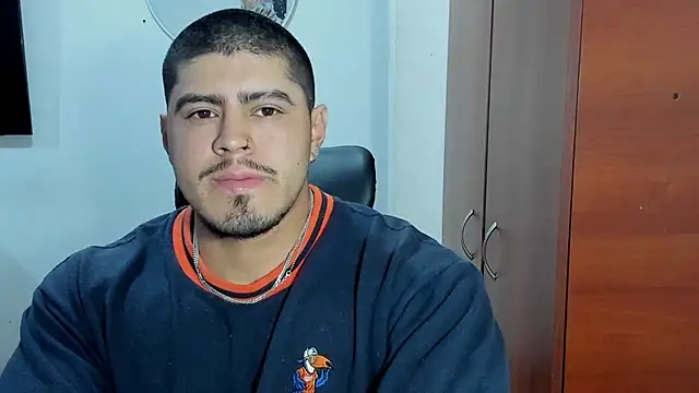 Snapshot of Baltazar_Dupont chatting on 11/11/25, 10:54 Baltazar Dupont online show from 11/11/25, 10:54