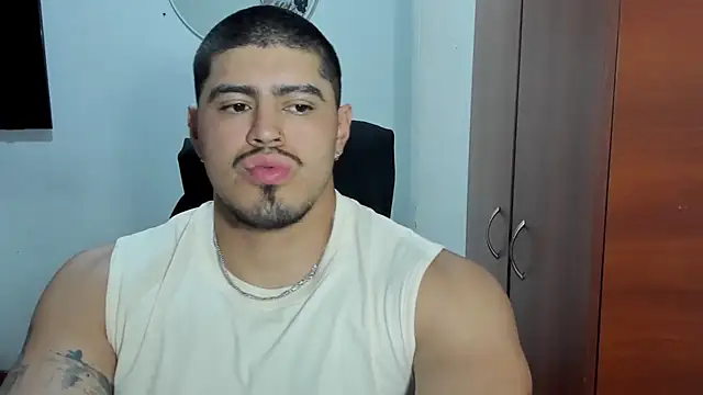 Snapshot of Baltazar_Dupont chatting on 11/20/25, 11:44 Baltazar Dupont online show from 11/20/25, 11:44