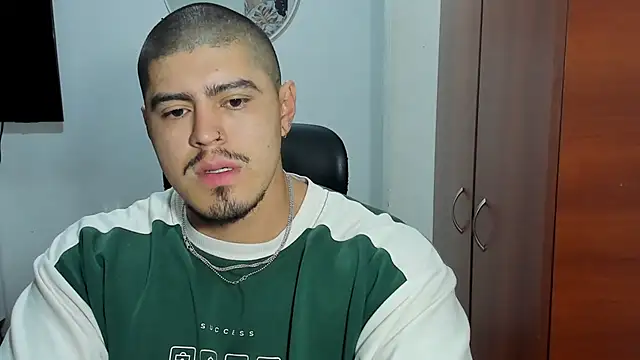 Snapshot of Baltazar_Dupont chatting on 11/26/25, 11:21 Baltazar Dupont online show from 11/26/25, 11:21