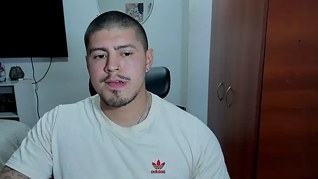 Snapshot of Baltazar_Dupont chatting on 05/22/26, 03:37 Baltazar Dupont online show from 05/22/26, 03:37