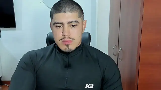 Snapshot of Baltazar_Dupont chatting on 11/14/25, 10:52 Baltazar Dupont online show from 11/14/25, 10:52