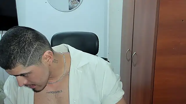 Snapshot of Baltazar_Dupont chatting on 10/28/25, 02:16 Baltazar Dupont online show from 10/28/25, 02:16