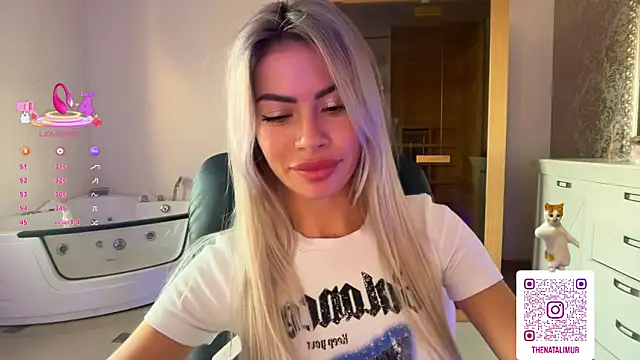 Snapshot of Natalimuur chatting on 10/14/25, 01:34 Natalimuur online show from 10/14/25, 01:34