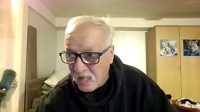 Sammy1660 online show from 10/25/25, 04:51