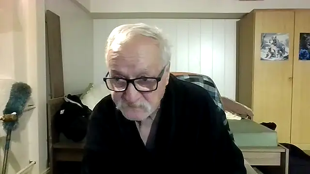 Sammy1660 online show from 10/31/25, 05:26