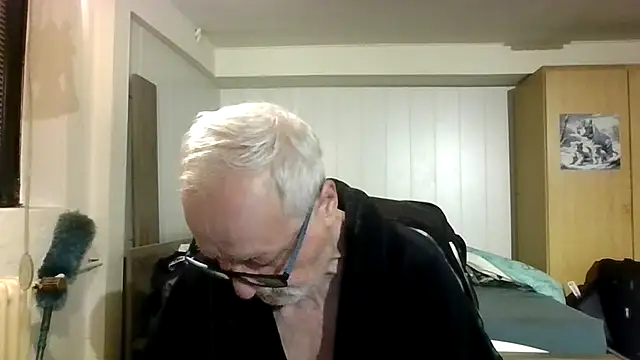 Sammy1660 online show from 10/13/25, 04:03