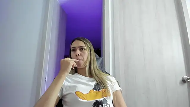 Cristel Boom online show from 11/06/25, 01:20