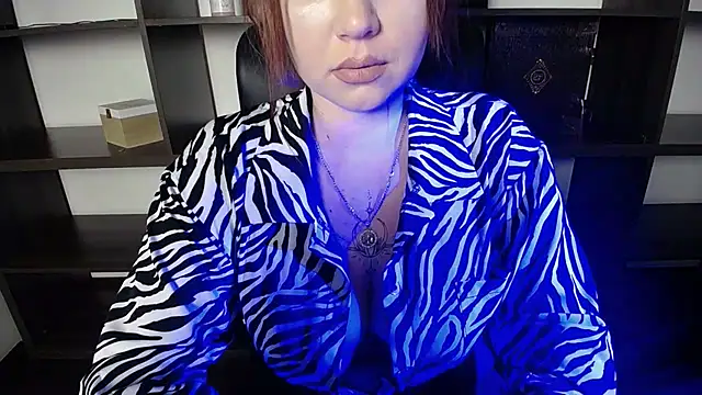Snapshot of Lizzy_Love chatting on 02/18/25, 07:52 Lizzy Love online show from 02/18/25, 07:52