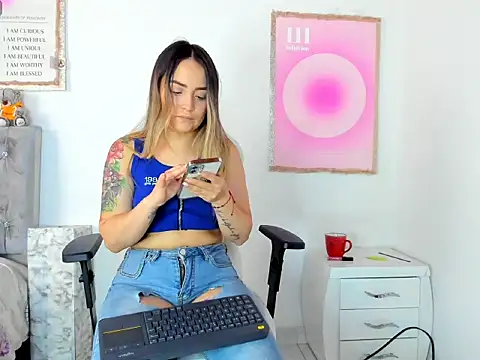 cindy love2 online show from 12/04/25, 02:05