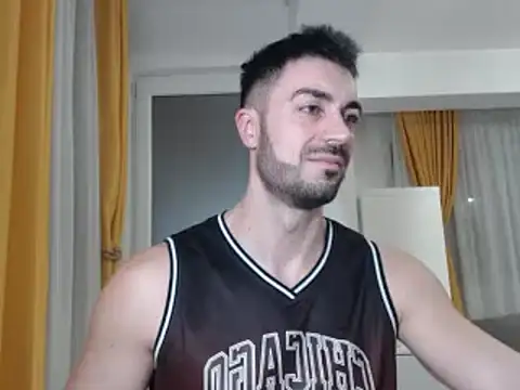 Snapshot of GoldenMark chatting on 01/28/25, 04:19 GoldenMark online show from 01/28/25, 04:19