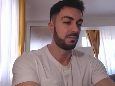 Snapshot of GoldenMark chatting on 02/10/25, 12:29 GoldenMark online show from 02/10/25, 12:29