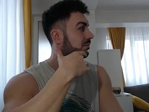 Snapshot of GoldenMark chatting on 02/05/25, 09:46 GoldenMark online show from 02/05/25, 09:46