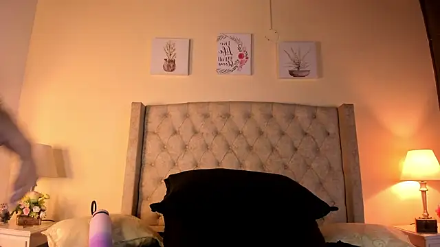 allisson m online show from 04/22/26, 12:12