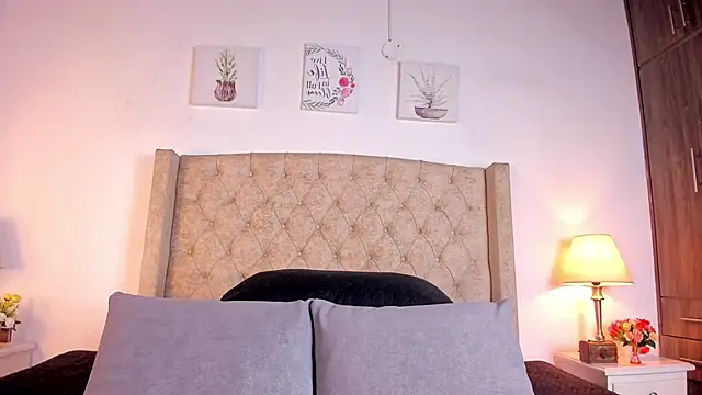 allisson m online show from 04/15/26, 12:10