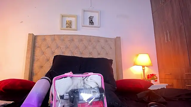 allisson m online show from 03/12/26, 12:09
