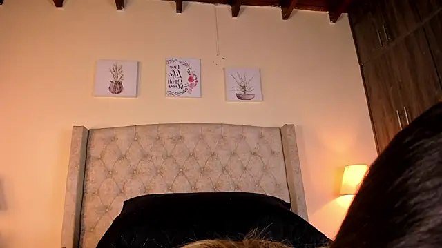 allisson m online show from 04/23/26, 12:11