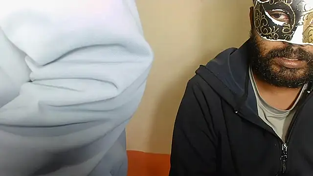 Cutehornycouples online show from 11/29/25, 04:51