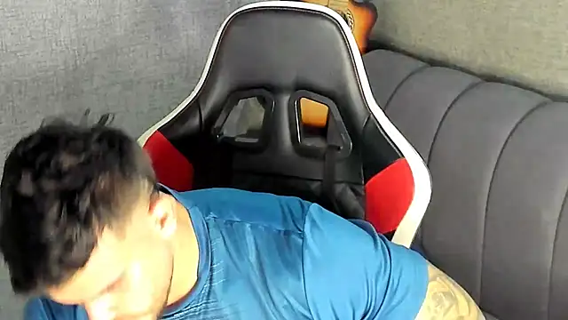 Ricardogo19 online show from 11/17/25, 07:40