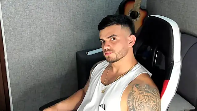 Ricardogo19 online show from 11/05/25, 01:09