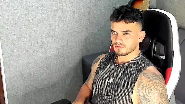 Ricardogo19 online show from 11/05/25, 06:33