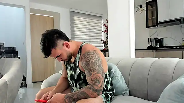 Ricardogo19 online show from 12/14/25, 08:03