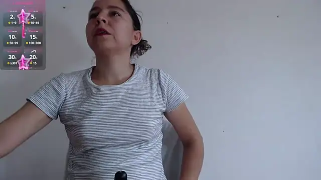 Niurca01  online show from 11/28/25, 05:35