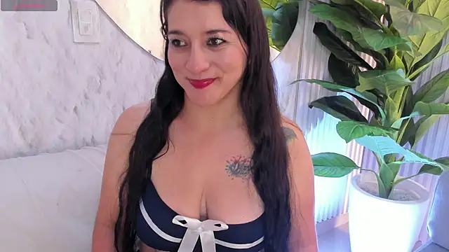 Emelyross  online show from 11/09/25, 12:47