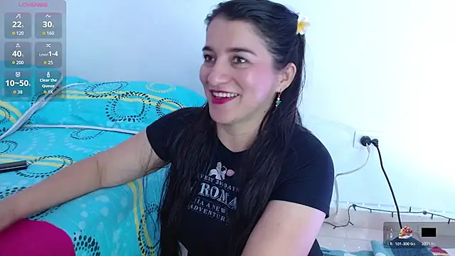 Snapshot of Emelyross_ chatting on 06/17/26, 12:59 Emelyross online show from 06/17/26, 12:59