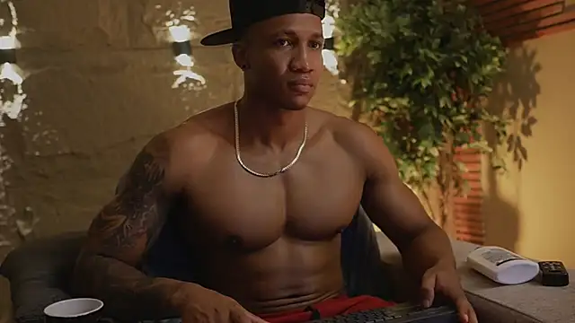 Logan Varela online show from 11/11/25, 02:12