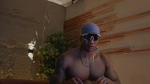 Logan Varela online show from 10/31/25, 12:46