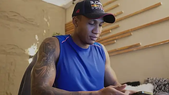 Logan Varela online show from 02/18/26, 01:40