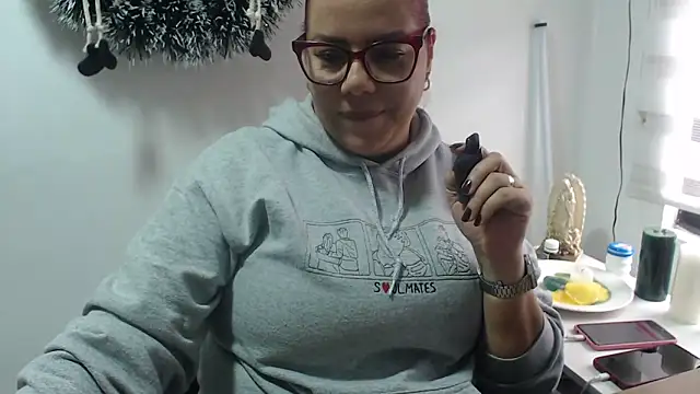 Snapshot of Rebecagiraut chatting on 12/18/25, 03:27 Rebecagiraut online show from 12/18/25, 03:27