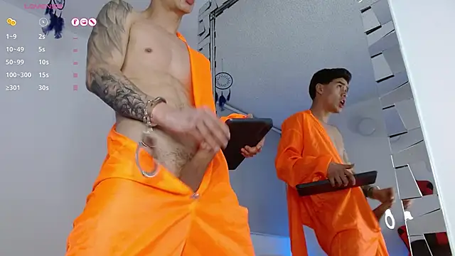 Snapshot of Joan_Gonzalez chatting on 12/13/24, 07:15 Joan Gonzalez online show from 12/13/24, 07:15